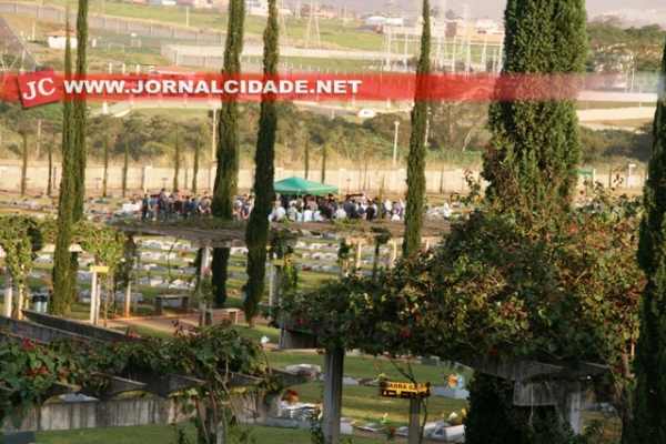 Com exceção da tia-avó, todos os familiares mortos foram enterrados em Rio Claro 