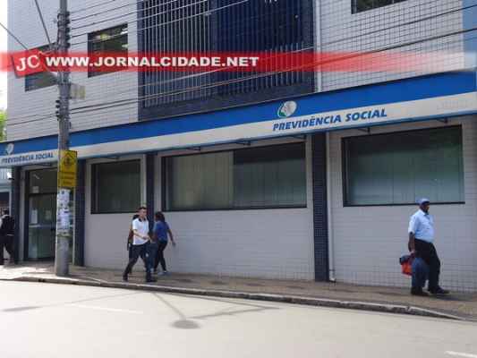 A agência do INSS em Rio Claro fica na Rua 3 em frente ao Jardim Público, no centro da cidade