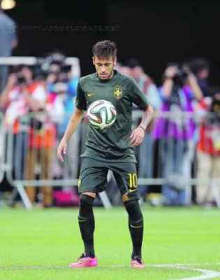 Neymar afirma que não quer ser o artilheiro e melhor jogador, mas sim campeão da Copa (Foto: Jefferson Bernardes/VIPCOMM)