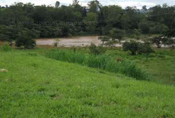 Daae admite a queda na vazão do rio, mas descarta o racionamento de água em Rio Claro e cobra uso racional
