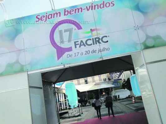 Facirc é aberta ao público com mais de 80 estandes