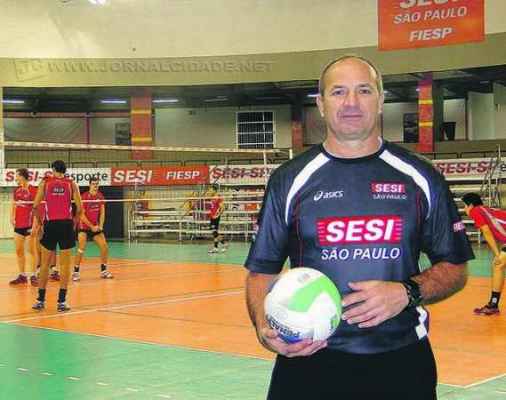 O ex-atleta José Montanaro Junior atualmente é gestor de esporte do Sesi de São Paulo, principalmente das equipes de vôlei
