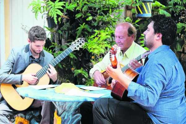O Circuito do Violão é uma associação de violonistas, que tem como objetivo divulgar o violão em Rio Claro e região