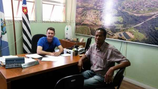 Pe Donizete, de Analândia, visitou gabinete do prefeito Rogério Ulson no começo do mês, ele segue agora para Limeira