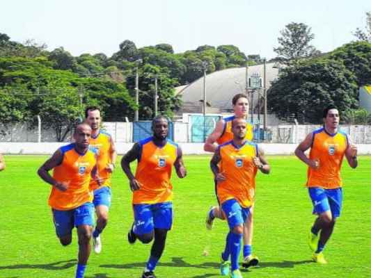 Após parada de final do ano, o elenco do Rio Claro Futebol Clube se reapresentou para dar continuidade aos treinamentos