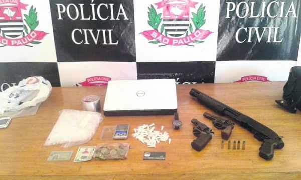 Material encontrado pelas autoridades