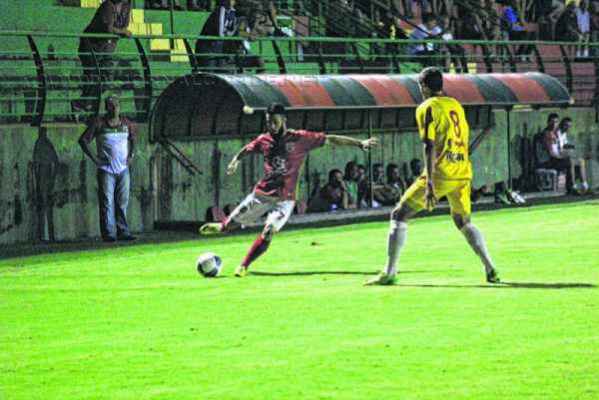 Cumprindo suspensão, o atacante Leleco desfalcou o Rubro-Verde contra o Batatais, mas retorna contra a Ferroviária