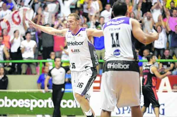 Daniel Alemão disputou o NBB 7 pelo Mogi das Cruzes (Foto: Luiz Pires/LNB)