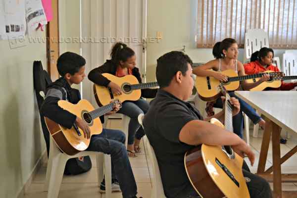 O projeto é desenvolvido com os recursos do Fundo Municipal da Criança e do Adolescente (FMCA)