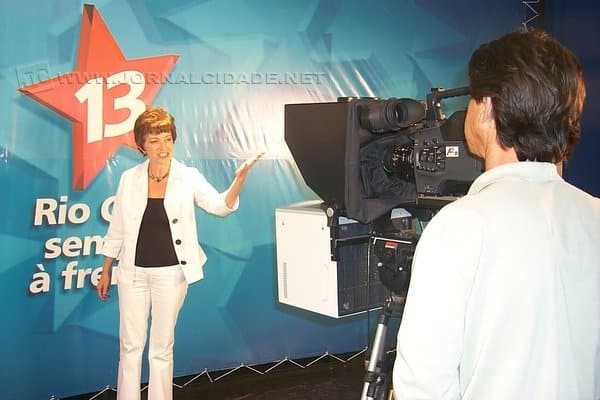 Na foto de arquivo, a candidata a prefeita Raquel Picelli, pelo Partido dos Trabalhadores (PT)