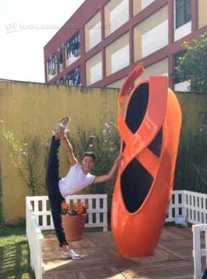 O jovem Thierry Gonçalves dança desde os nove anos