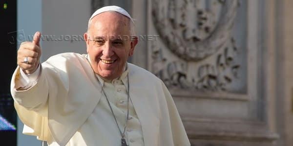 “O papa tem procurado aproximar mais os fiéis dos sacramentos, para não excluí-los”, padre Bogaz (Imagem: Reprodução)
