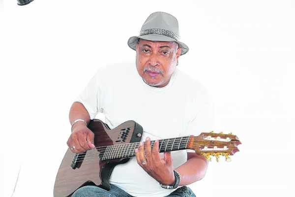 Cantor se apresenta na Festa das Nações na quinta-feira