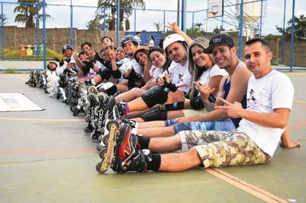 Urban: BackStal tem levado patinadores para as ruas de Rio Claro com passeios agendados via celular (Foto: Divulgação)
