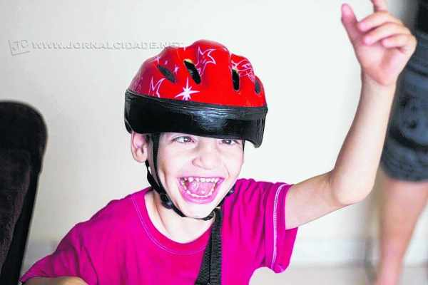 O pequeno Moisés nasceu com microcefalia e sofre de epilepsia de difícil controle. Família tentar conseguir tratamento na Unicamp