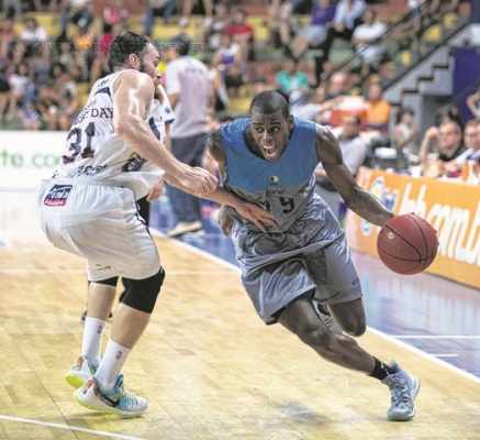 Time pede a presença e o apoio da torcida neste último jogo em casa na primeira fase do NBB (Foto: Caio Casagrande/Bauru Basket)