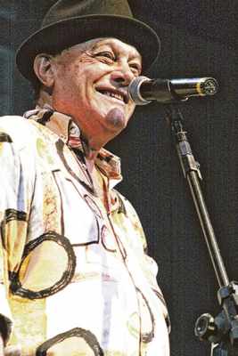 Aos 81 anos, Germano Mathias lança um novo álbum e canta seus 60 anos de carreira em Rio Claro