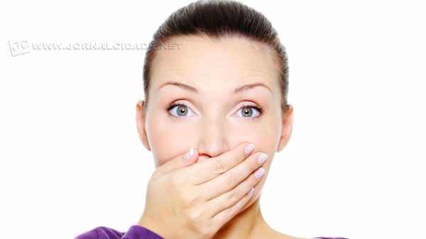 A halitose, o popular e temido mau hálito, tem como causa, em 90% dos casos, os diversos problemas bucais