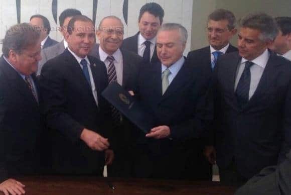 No Palácio do Jaburu, Michel Temer é notificado e passa a ser presidente interinoFelipe Pontes/Agência Brasil
