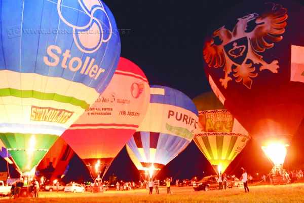 NIGHT GLOW é um dos momentos mais aguardados de um campeonato de balão de ar quente