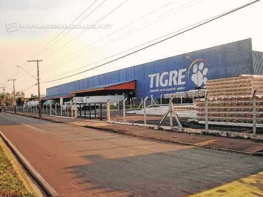 A empresa Tigre, uma das principais multinacionais do país, em sua unidade em Rio Claro também foi atingida pela crise econômica