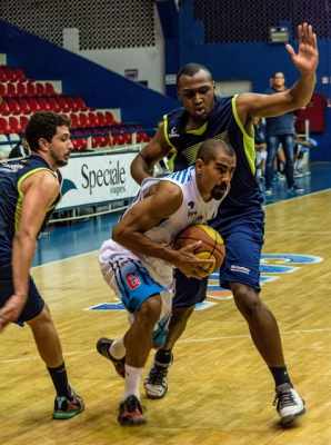 Equipe de Léo Figueiró entra em campo às 16 horas em São José dos Campos