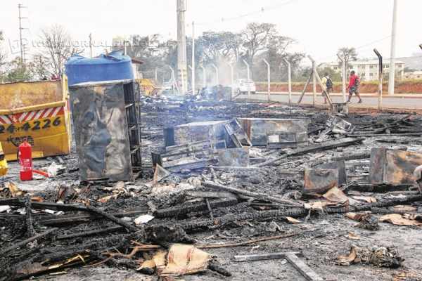 Incêndio criminoso no Terra Nova atinge empresa que trabalha na construção de casas populares