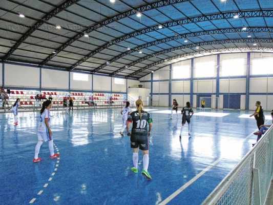 TEMPORADA 2016: quinze equipes de doze cidades disputam o importante título regional de futsal