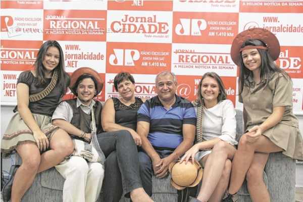 Silvia Cecato, Marcos Cecato, Giovana Cecato, Luiz Henrique Bordignon, Luisa Fadel e Lara Fadel representam a barraca nordestina