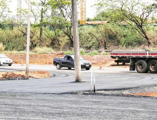 A rodovia vicinal atende os municípios de Rio Claro, Cordeirópolis e Santa Gertrudes e recebe 5.000 veículos diários