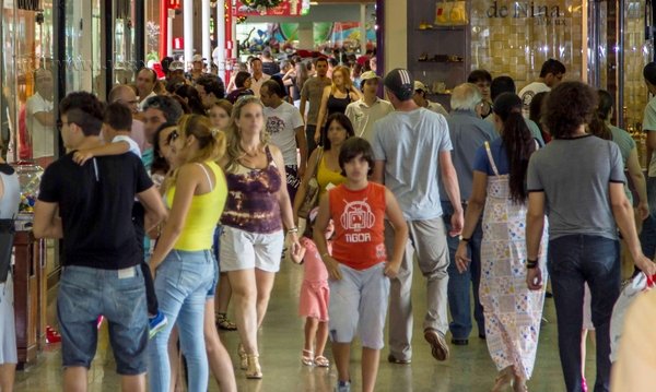Em horário especial, o Shopping Rio Claro oferece opções de presentes, alimentação e diversão para toda a família de Rio Claro e região