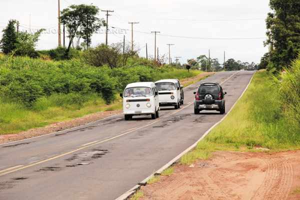 Não é de hoje que os motoristas que transitam pela estrada municipal Jácomo Bincoletto, que liga Rio Claro ao distrito de Ajapi, se queixam dos problemas da via pública.