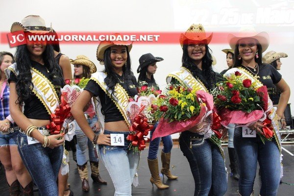 Concurso selecionou a Rainha do Rodeio 2014, duas princesas e a Miss Simpatia