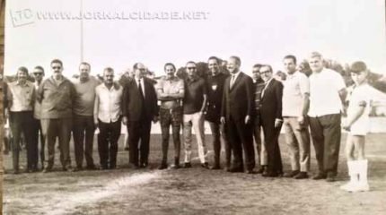 Festa que comemorou aniversário da cidade há 45 anos contou com a presença de ícones esportivos, como o goleiro da Seleção de 58, Gilmar, e Fiore Giglioti