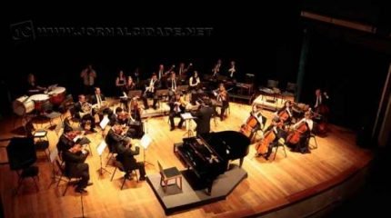 No repertório: Obras de Villa Lobos, Beethoven, Saint-Saens, Strauss e Albinoni.