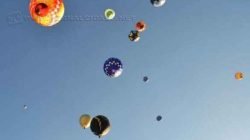 Balões sobrevoando céu de Rio Claro