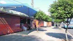 Barracas ocupadas pelas artesãs na Rua 1