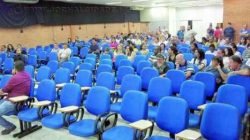 ESVAZIADA - ao contrário da primeira assembleia, servidores não compareceram em peso à reunião de ontem