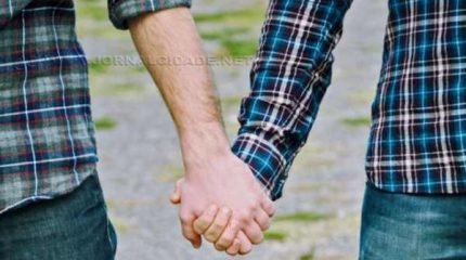 A organização é da Prefeitura Municipal, por intermédio do Sepa – Serviço Especializado de Prevenção e Assistência da Fundação Municipal de Saúde; e apoio do Movimento LGBT – Lésbicas, Gays, Bis e Transsexuais Rio Claro