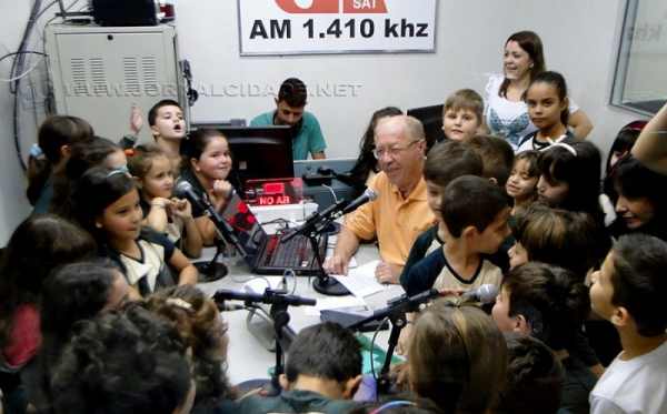 Alunos do segundo ano do Colégio Koelle