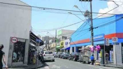 Horário especial do comércio começa no dia 8 de dezembro