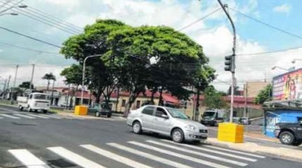 CRUZAMENTO PERIGOSO: Avenida 14 com a Visconde do RC aparece em 1º lugar no número de batidas no município