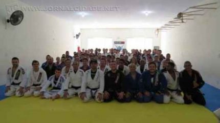 Graduação foi encerrada com confraternização entre alunos