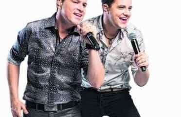 Dupla João Neto & Frederico agita a noite no Floridiana. No clube, acontece a apresentação de seis bandas no Fun Music