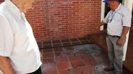 Local dentro da residência onde o balão caiu