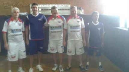 Idário de Godoi (de branco no centro) é grande atração no Circuito Regional 2014 de Bocha (Foto: Divulgação)