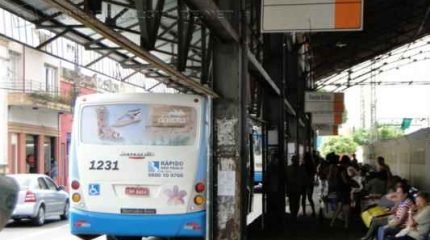 Cobrador percorria linha Bonsucesso/Novo Wenzel e foi baleado após recusar passagem gratuita a uma passageira