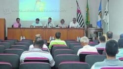 Vereadores e representantes de segmentos participaram de reunião para discutir o trânsito