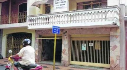 O Cartório da 110ª Zona Eleitoral está situado na Rua 8, Centro