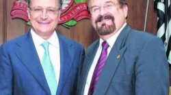 O deputado estadual Aldo Demarchi, do Democratas, ao lado do governador Geraldo Alckmin, do PSDB